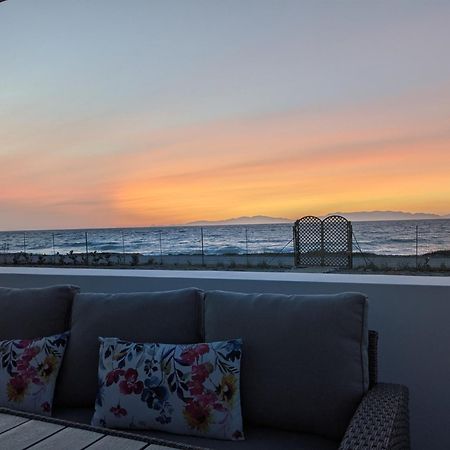 Lambou Beach Sunset Soroni エクステリア 写真