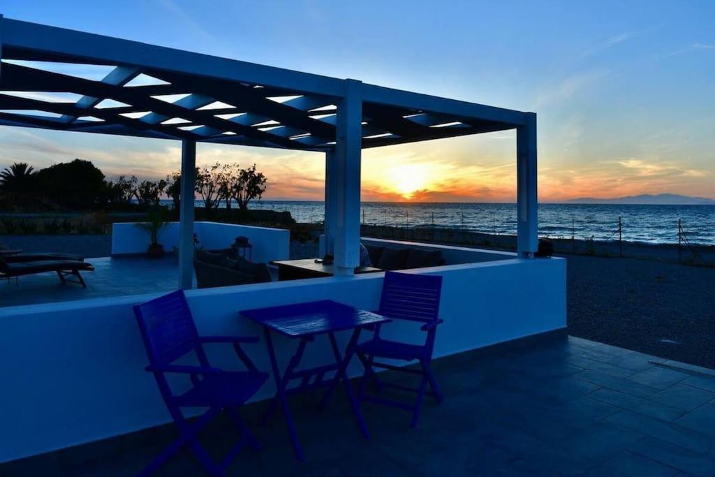 Lambou Beach Sunset Soroni エクステリア 写真